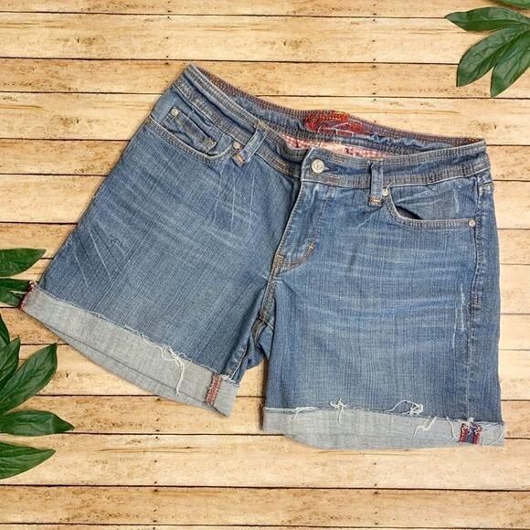 Jessica Simpson Denim 5" Cut Off Jean Shorts Size 9 - Picture 1 of 6